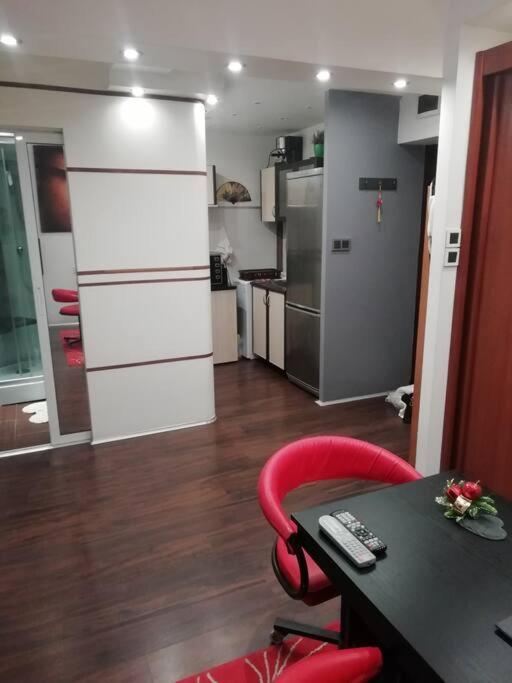 Sofia Zen - On Metro, Ultra Fast Wi-Fi Apartment Ngoại thất bức ảnh
