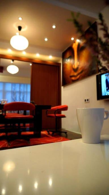 Sofia Zen - On Metro, Ultra Fast Wi-Fi Apartment Ngoại thất bức ảnh